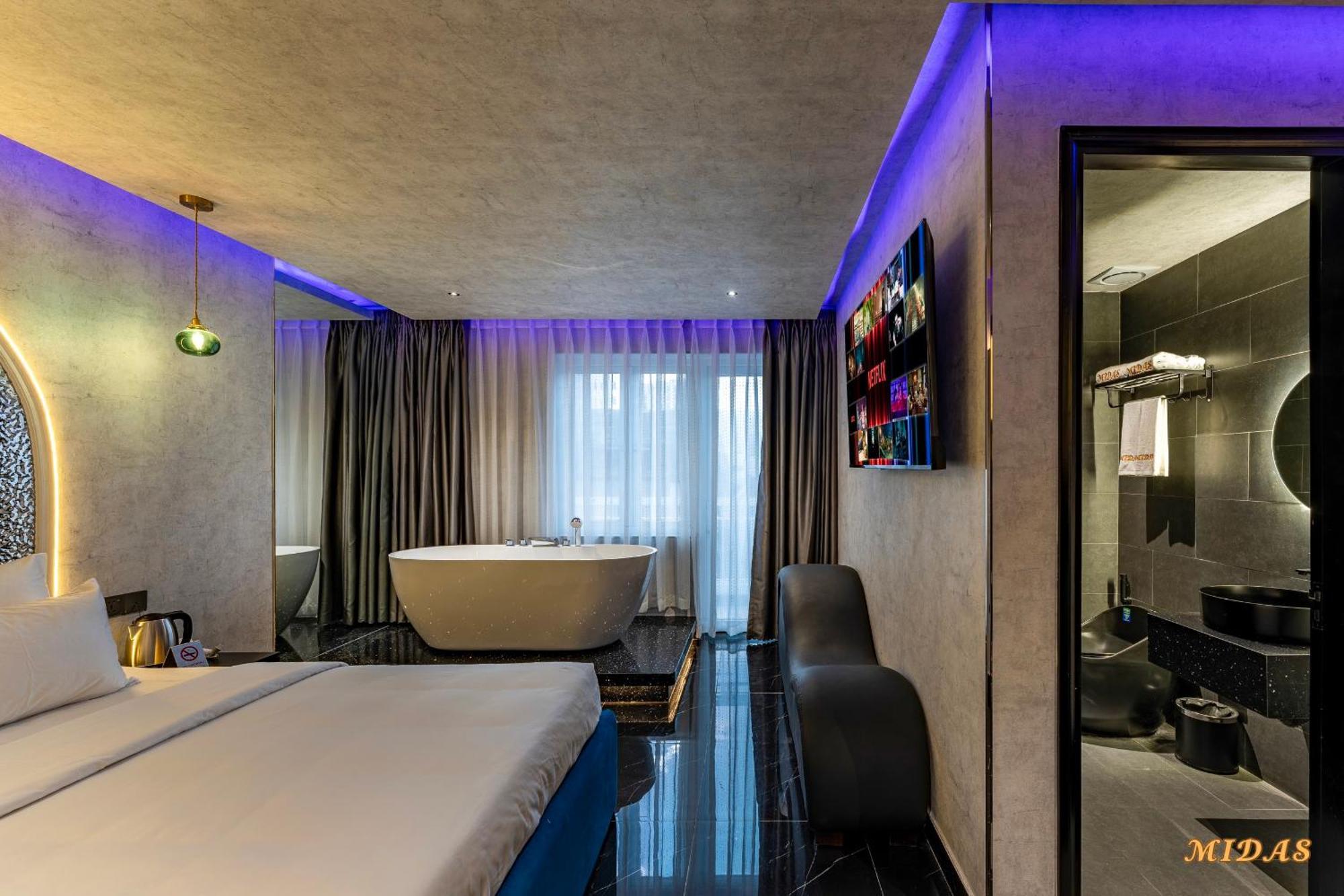 Midas Hotel 2 Ho Chi Minh City Exterior photo
